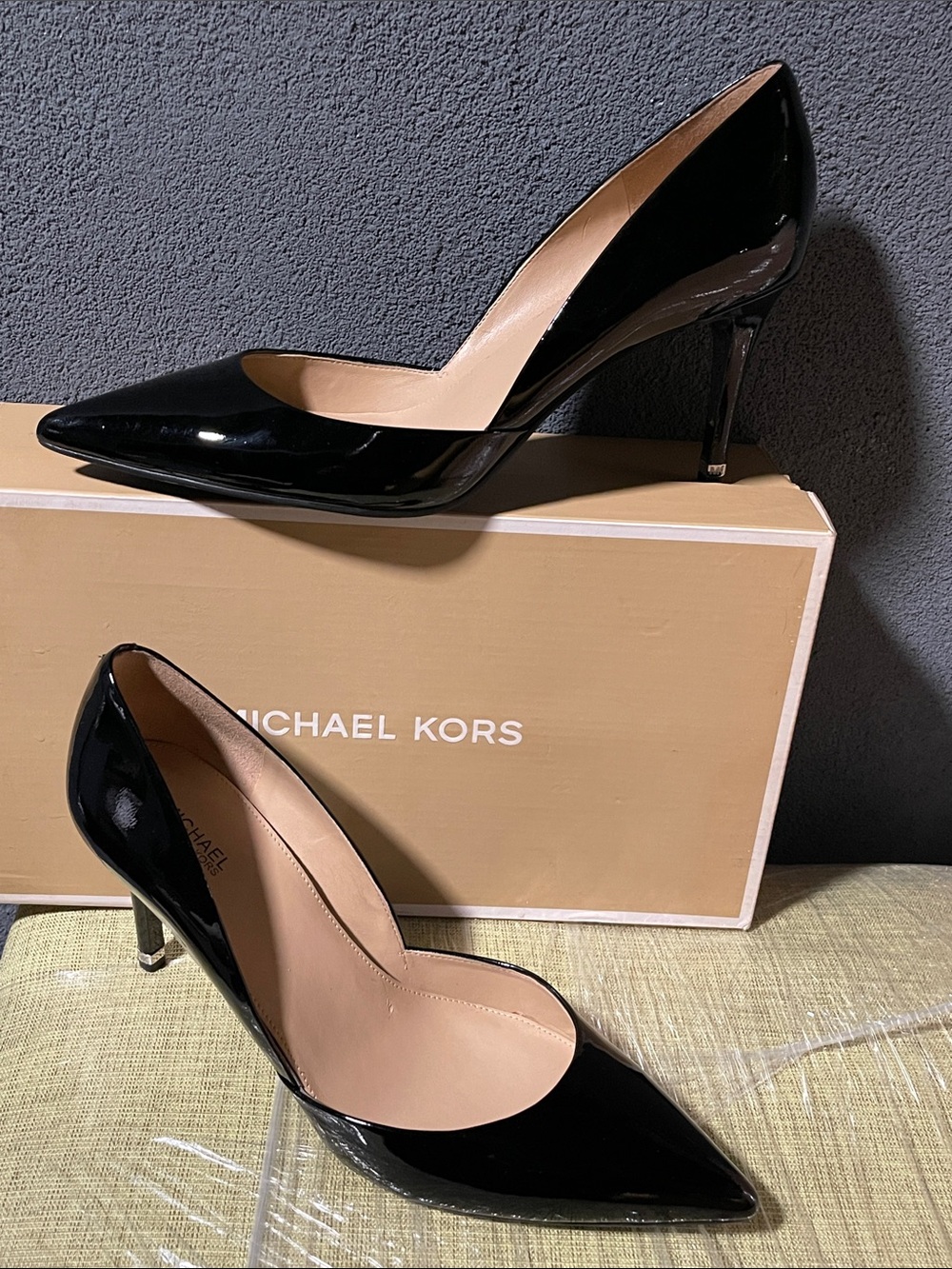NWT Michael Kors Ashby Flex Mid Pump Pointed-Toe Stiletto SZ 10